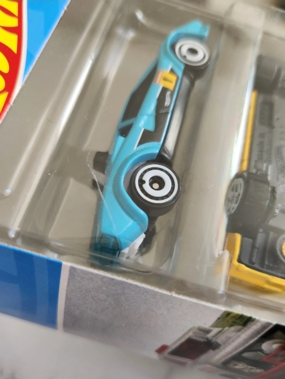 Hot Wheels Factory Error Retro Racers 5 Pack NIB - Picture 3 of 3
